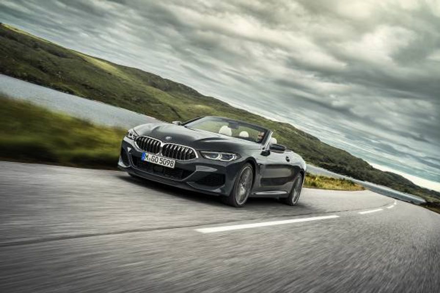 New BMW 8 Series Convertible: Oil burner derivative good for 0-62 mph in 5.2 secs